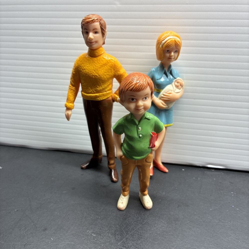 Vintage Louis Marx American Family Dollhouse Set of 3 Hard Plastic Hong Kong